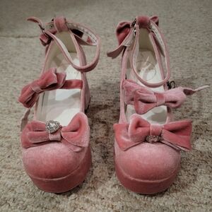 New Pink Velvet Herls with Bows